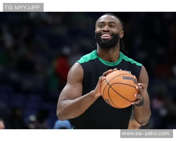 杰伦布朗复出助力绿军背靠背挑战掘金场均292分7篮板表现抢眼